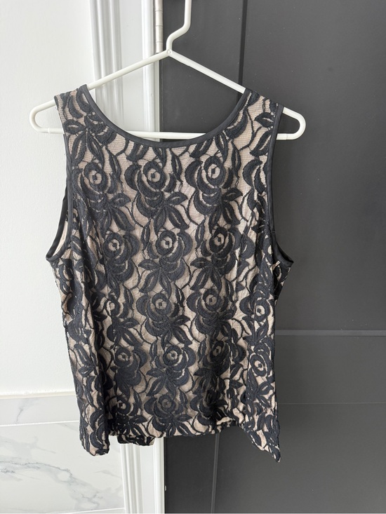 Banana Republic Tops - Banana Republic Black Lace Camisole with Nude Lining
